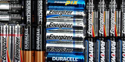 AA Battery Test