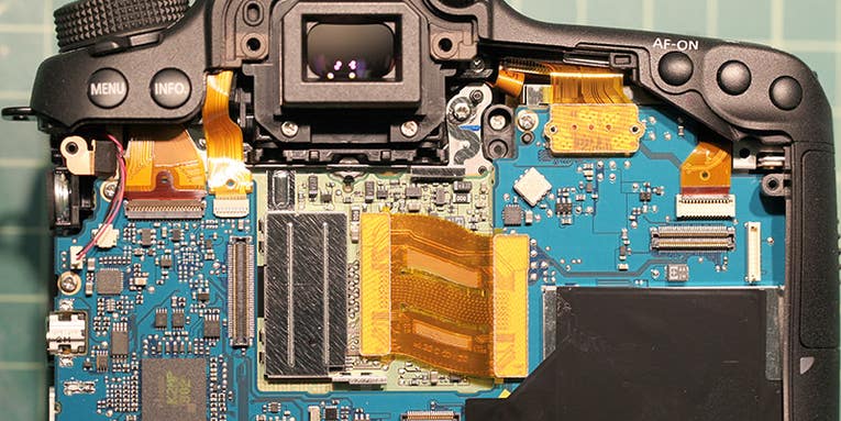 Lensrentals Took Apart A Canon 6D Lensrentals Took Apart A Canon 6D