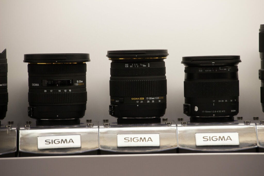 We spent a few minutes with Sigma's revamped super-zoom lens