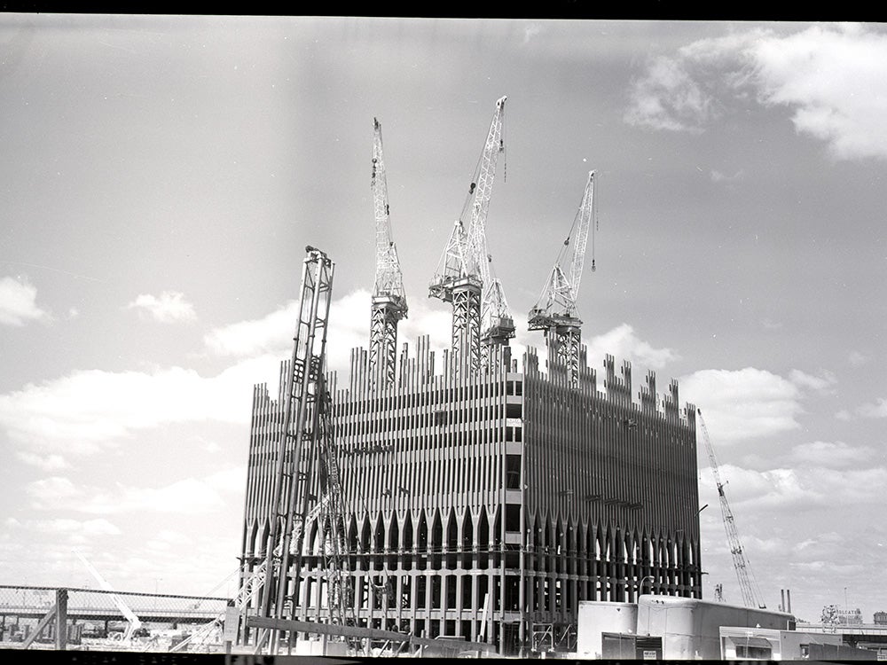 world trade center under construction