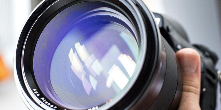 New Gear: Zeiss Otus 1.4/85 Lens Takes Aim at High-End Portrait Photographers New Gear: Zeiss Otus 1.4/85 Lens Takes Aim at High-End Portrait Photographers