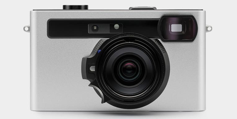 Pixii is a digital rangefinder camera with a Leica lens mount and no screen Pixii is a digital rangefinder camera with a Leica lens mount and no screen