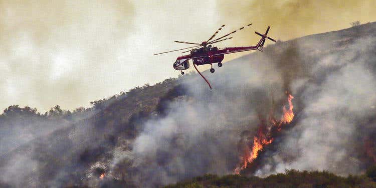 People Are Flying Camera Drones Near Wildfires and It’s Really Messing With Firefighters