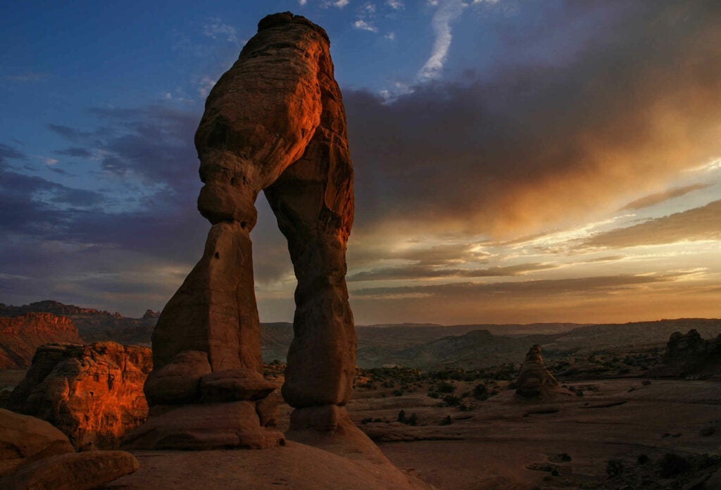 Sunset on Delicate Arch, Arches NP, Utah, USA Sony A100, Sony 16-50/2.8 SSM