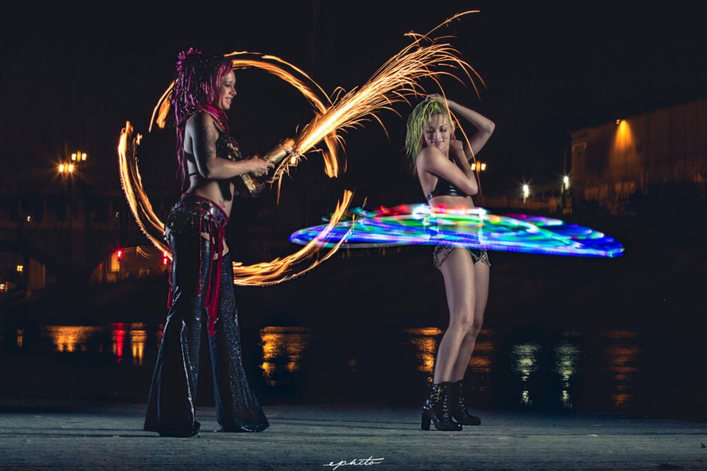 Photo: ERNESTO BORGES Love this amazing and beautiful girls!!!!!!! @roxycontinstyle and @razzisuicide @instrumentalbodies by @ephcto LA River CAMERA: 5d mark 3 FOCAL LENGTH: 135 SHUTTER SPEED: 1/10s LENS: 70-200 2.8 L ISO: 500 APERTURE (F-STOP): 3.5