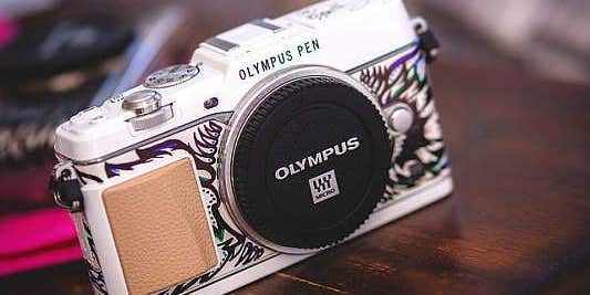 Olympus’ Super Exclusive PEN Art Edition Comes with Custom Painted Scooter