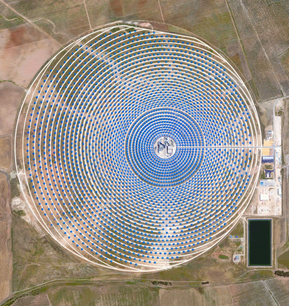 Image © DigitalGlobe, Inc.; caption © Benjamin Grant, 2016