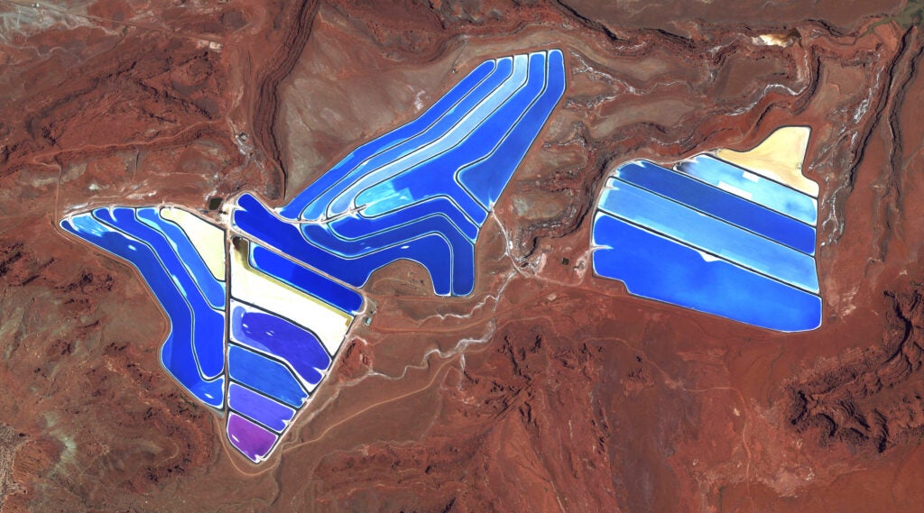 Image © DigitalGlobe, Inc.; caption © Benjamin Grant, 2016