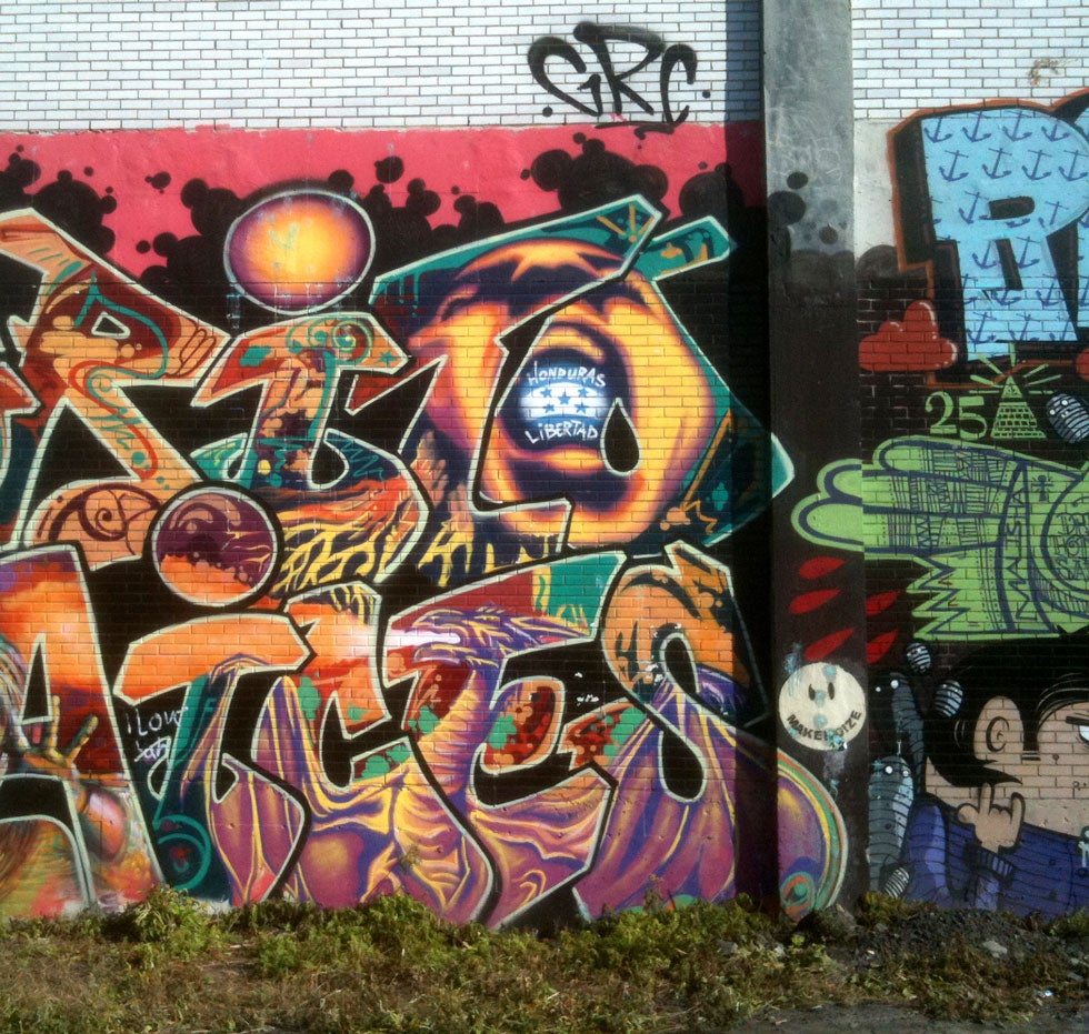 httpswww.popphoto.comsitespopphoto.comfilesfileswysiwyg_imageupload11graffiti-canada-Samuel-Joubert.jpg