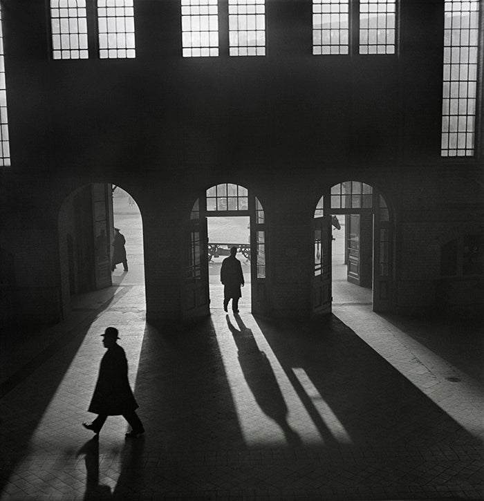 httpswww.popphoto.comsitespopphoto.comfilesfileswysiwyg_imageupload11Vishniac_Interior20of20the20Anhalter20Bahnhof.jpg