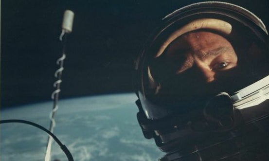 Weekend Brief: Making Sense of Photo Contests, a Vintage Space Selfie, and Susan Sontag Doc
