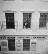 httpswww.popphoto.comsitespopphoto.comfilesfilesgallery-imagesVishniac_Woman20washing20windows.jpg