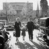 httpswww.popphoto.comsitespopphoto.comfilesfilesgallery-imagesVishniac_German20family20waking20between20taxicabs.jpg