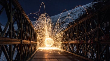 ‘Paint’ shapes in the dark with long-exposure photography
