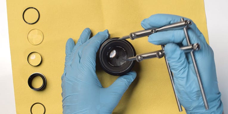 How to make your own “anamorfake” lens in a few easy steps How to make your own “anamorfake” lens in a few easy steps