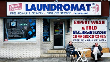 A Photographic Ode to the Laundromat
