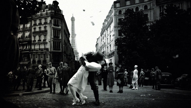 Eisenstaedt’s Famous V-J Day Photo, Questionably Recreated (With Nazis)