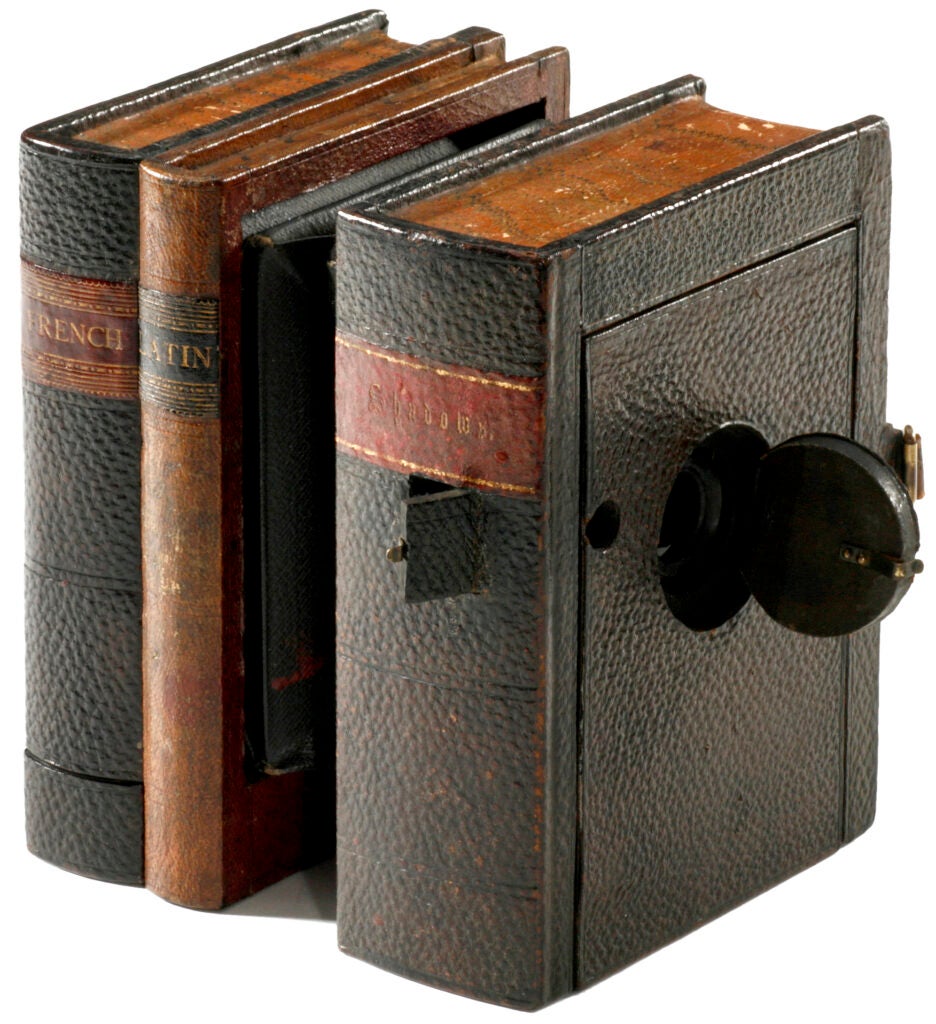 The Scovill book camera