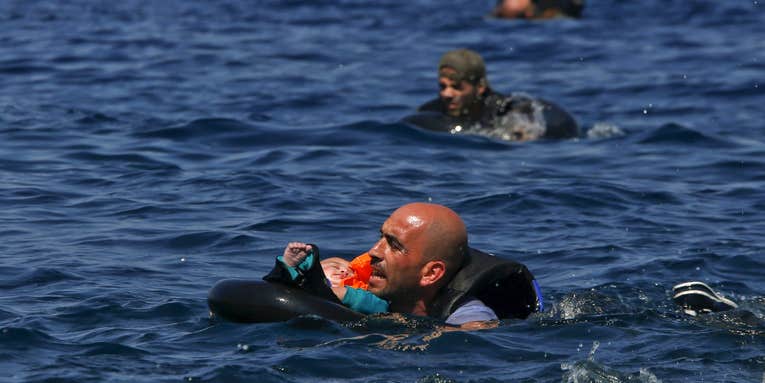 Pulitzer Prize In Breaking News Photography Goes to Coverage of Refugee Crisis