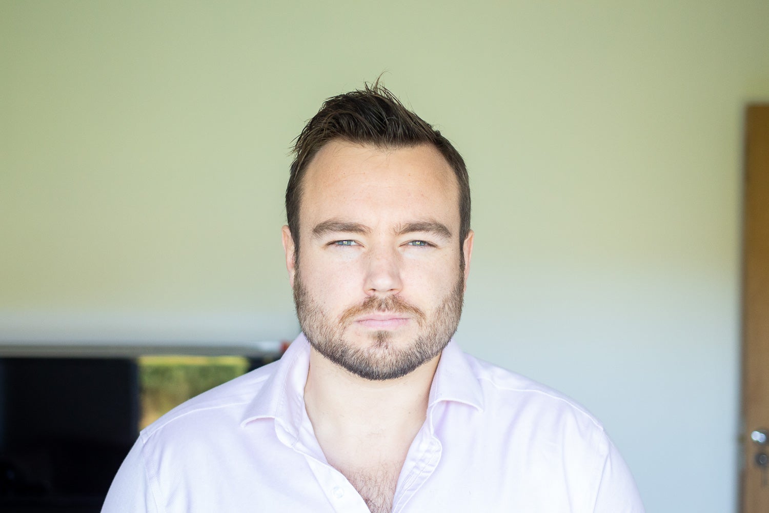 Make every photo a potential profile pic by learning how to pose