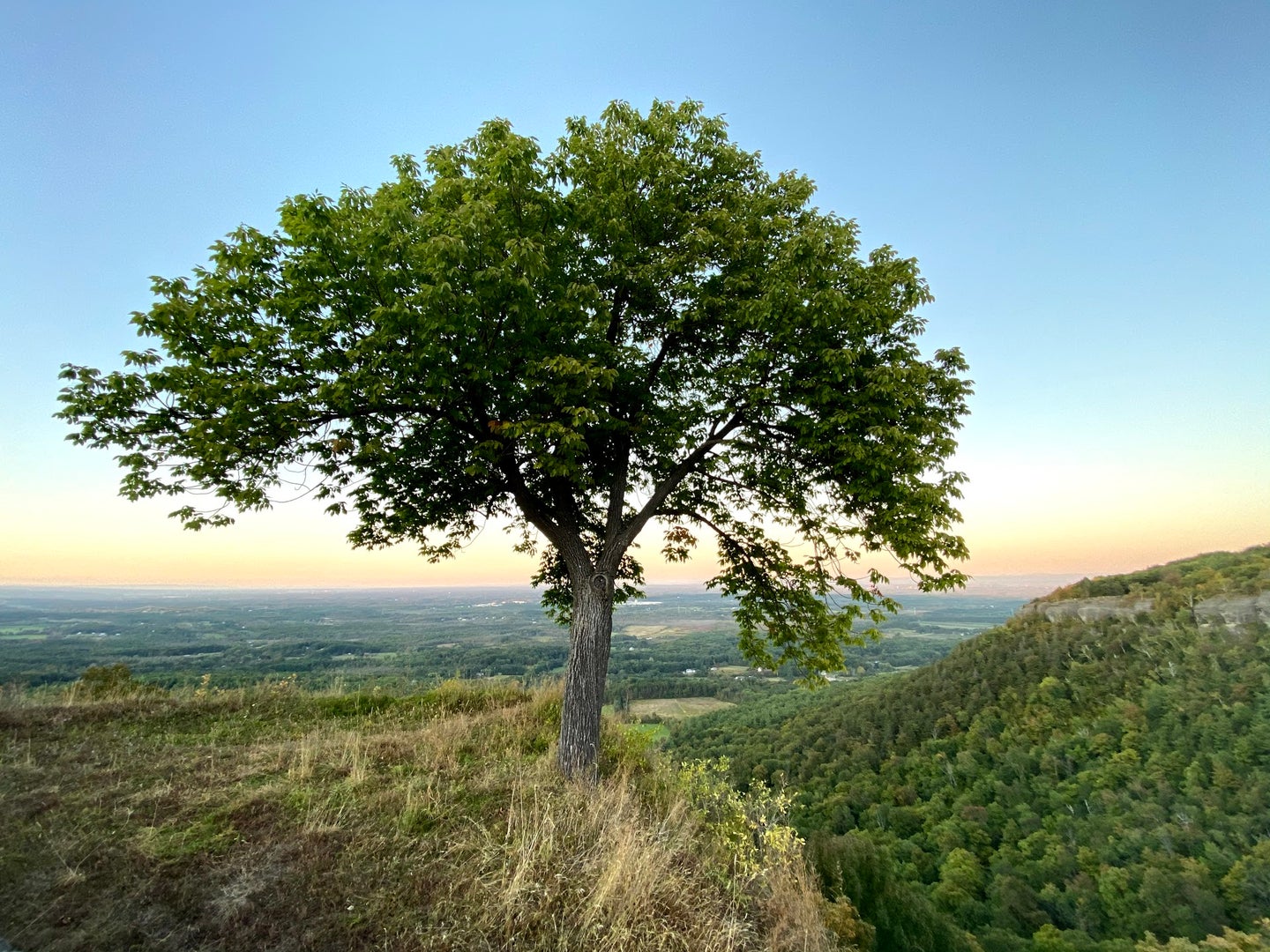 Ultra-wide angle landscape example.