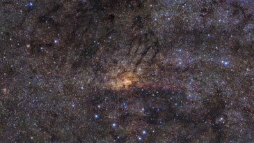 There’s an ancient starburst in the heart of the Milky Way