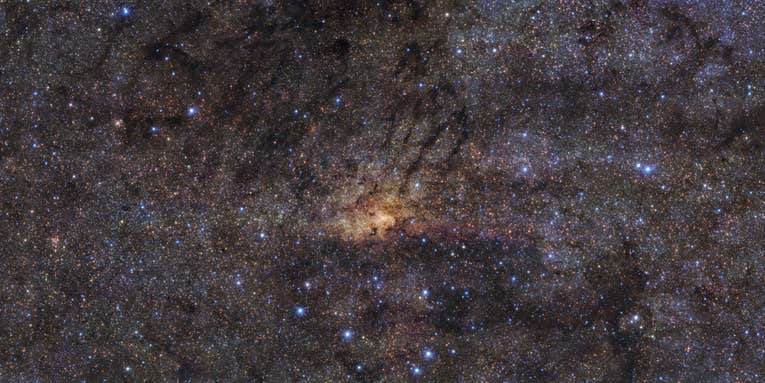 There’s an ancient starburst in the heart of the Milky Way