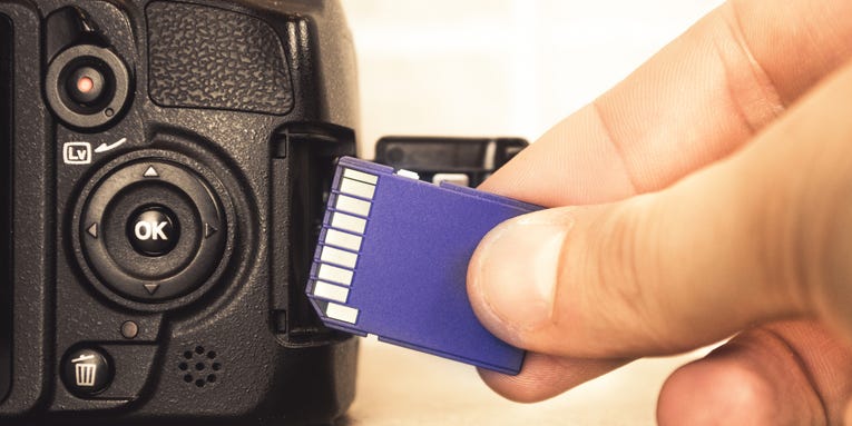 How to recover deleted photos from an SD card