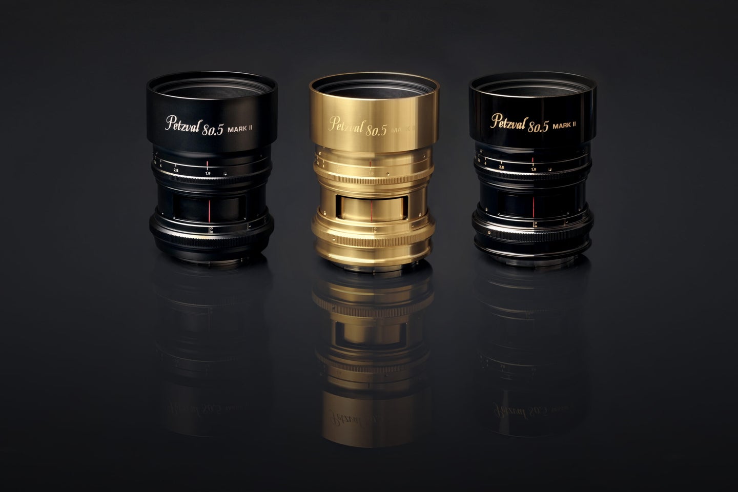 Petzval lens colors