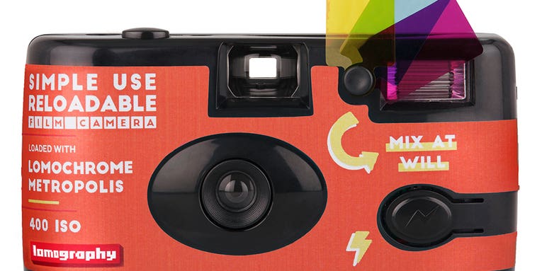 Lomography built a reusable disposable camera loaded with its Metropolis film Lomography built a reusable disposable camera loaded with its Metropolis film