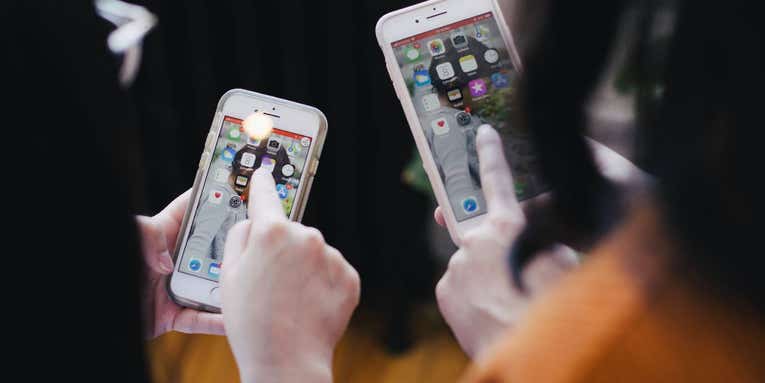 Easily share photos and videos from your phone Easily share photos and videos from your phone