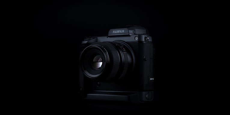 Fujifilm’s new infrared camera can see things your eyes can’t Fujifilm’s new infrared camera can see things your eyes can’t