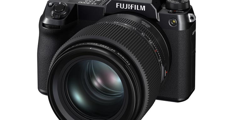 Fujifilm packed a large, 100-megapixel sensor into a camera the size of a typical DSLR Fujifilm packed a large, 100-megapixel sensor into a camera the size of a typical DSLR