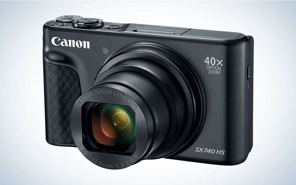 Canon PowerShot SX740 is the best vlogging camera for travel
