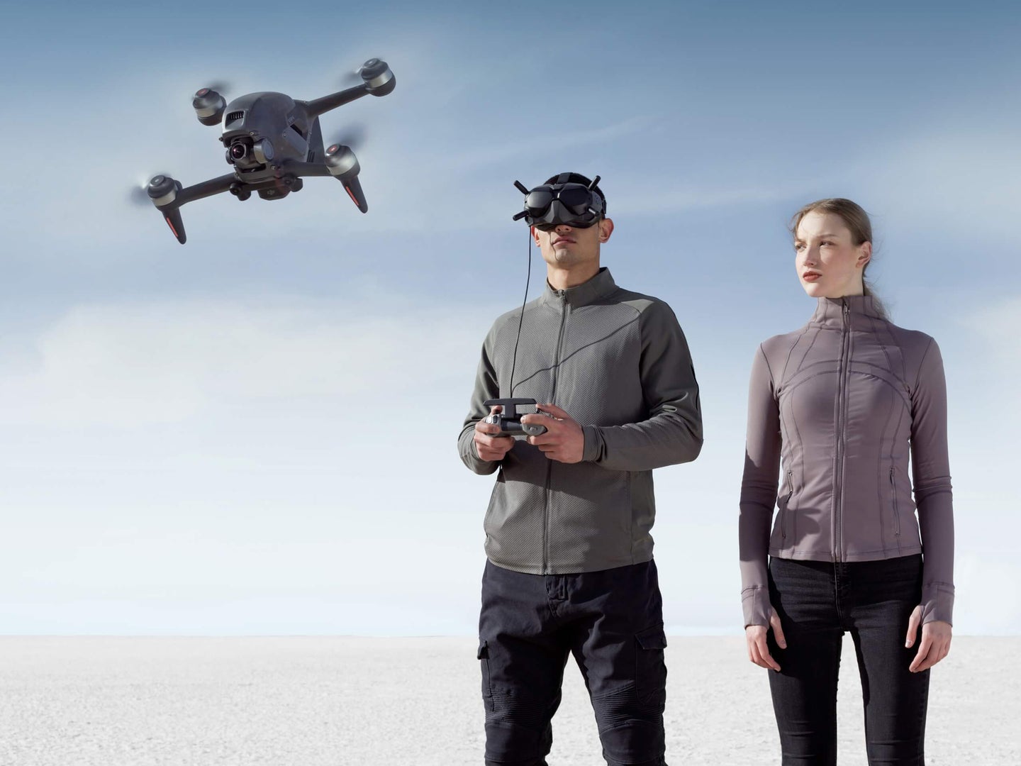 På daglig basis Disse i dag DJI's new FPV drone allows operators to capture footage from a first-person  view