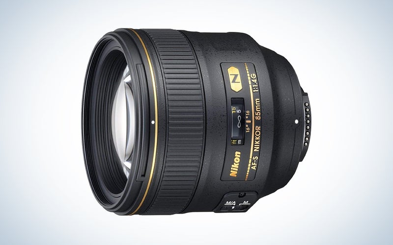 nikon nikkor 85mm lens