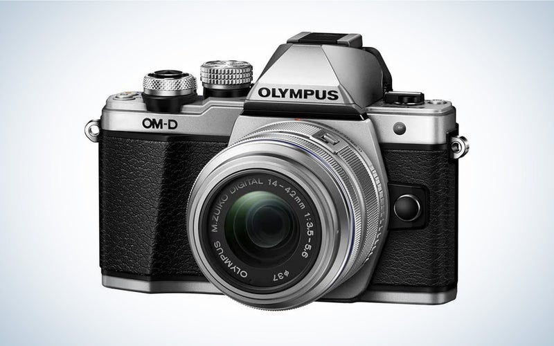 最适合初学者的无反光镜相机:奥林巴斯 OM-D E-M10 Mark IV