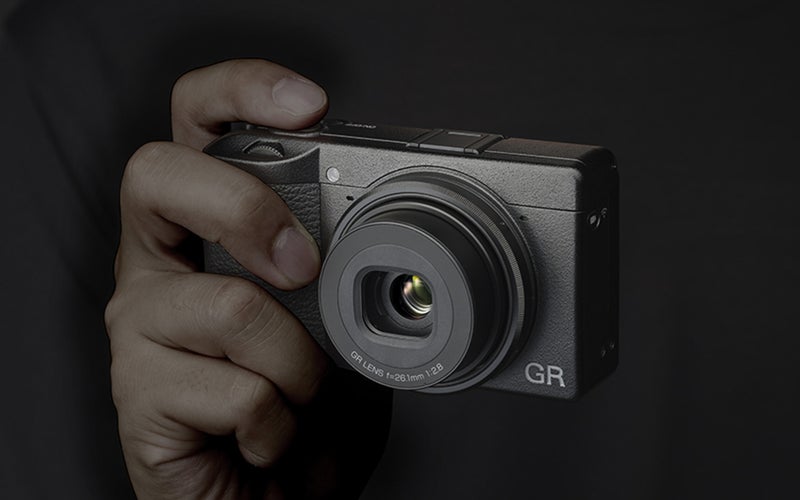 Ricoh GRIIIx is the best gift for photographers.