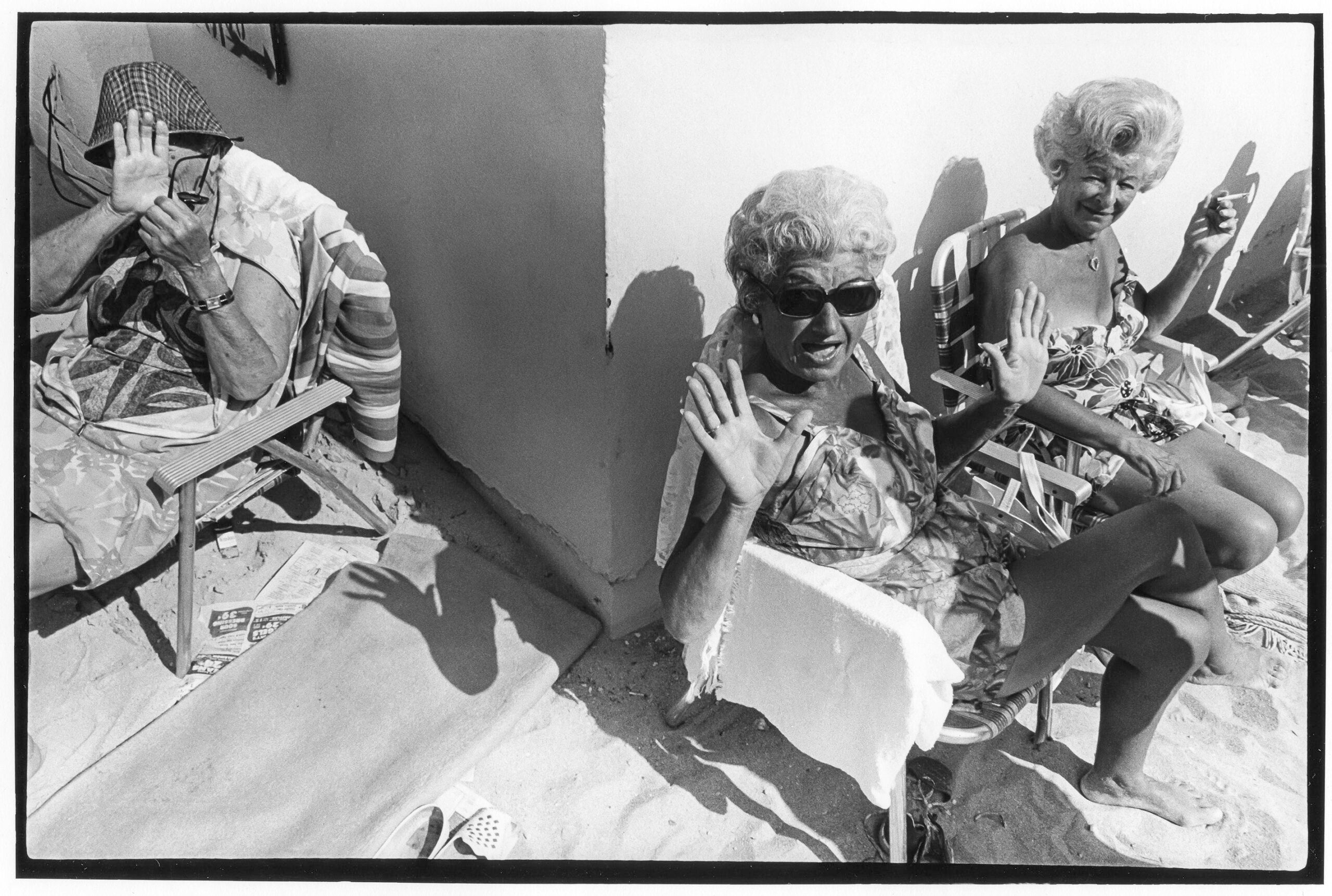 Ladies in the Sun, Lummus Park.