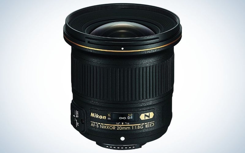 尼康 AF-S FX 尼克尔 20mm f/1.8G ED 是最好的定焦镜头。