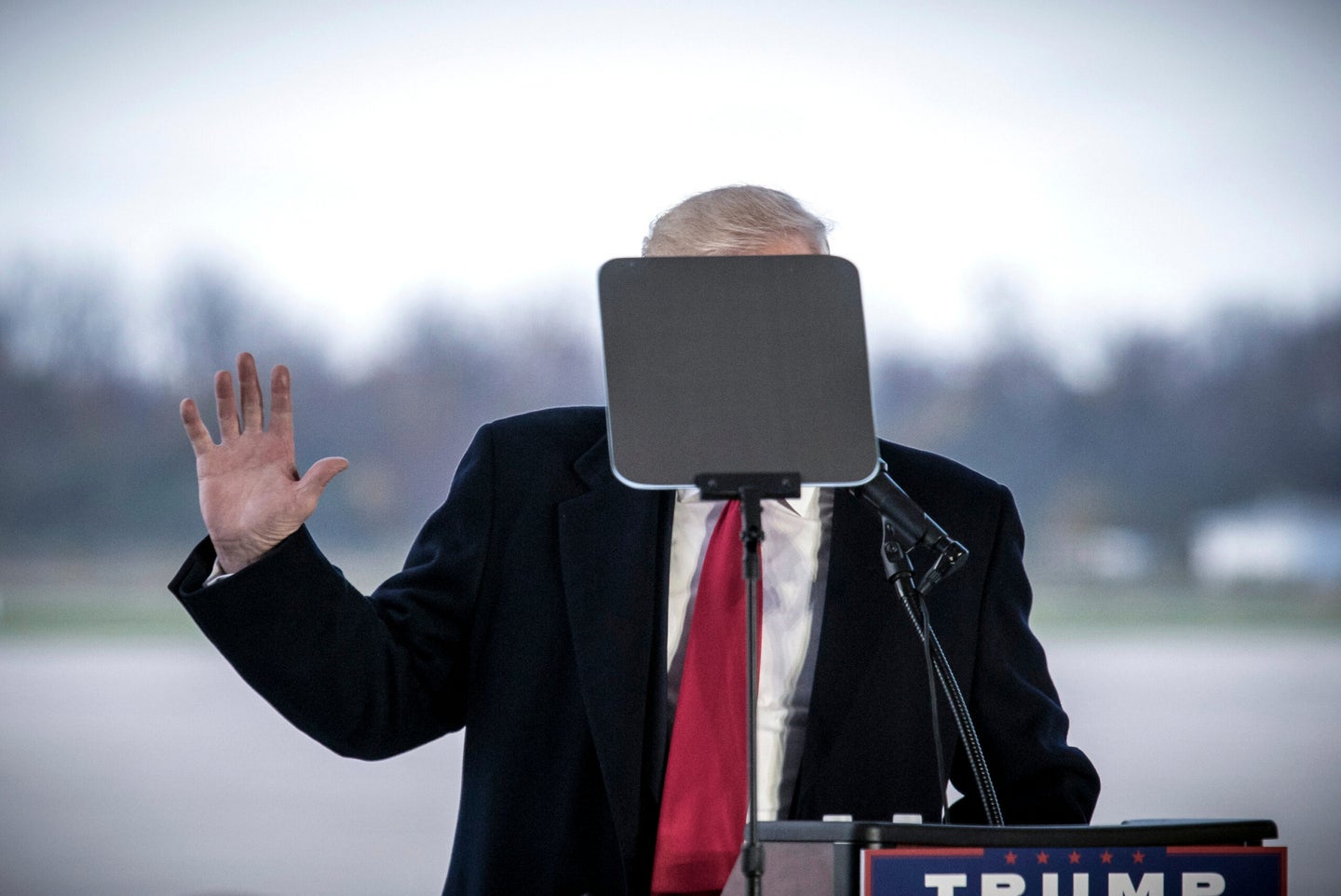 Candidate Donald Trump obscured by a teleprompter, Ohio, early November 2016