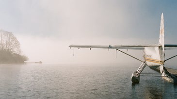 A photo of seaplane floating on Lake Washington, captured in Kenmore, WA.