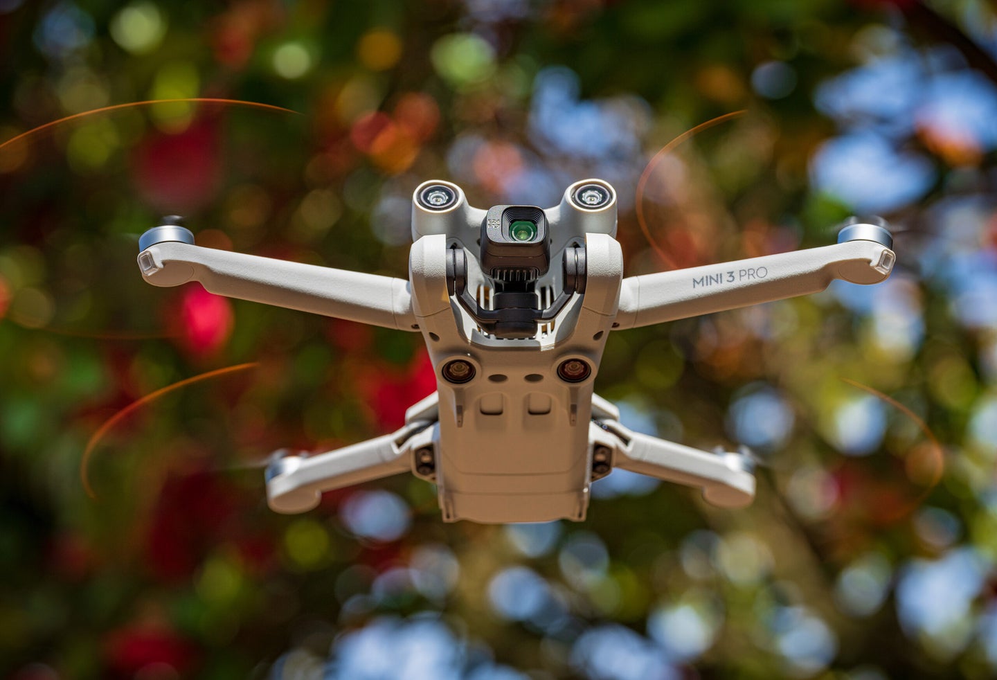 Always on the lookout for obstacles, the Mini 3 Pro has three sets of binocular optical sensors that scan forward, behind and beneath the drone.