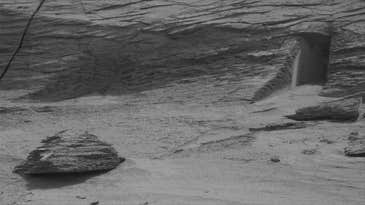 Life on the Red Planet? NASA’s Curiosity rover spots a ‘doorway’ on Mars