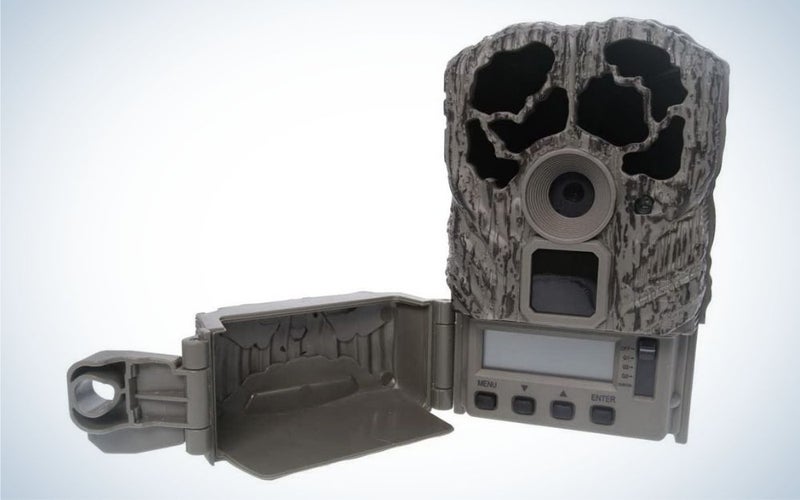 StealthÂ Cam Browtine 16MP Trail CameraÂ  is the best budget trail camera under 100.