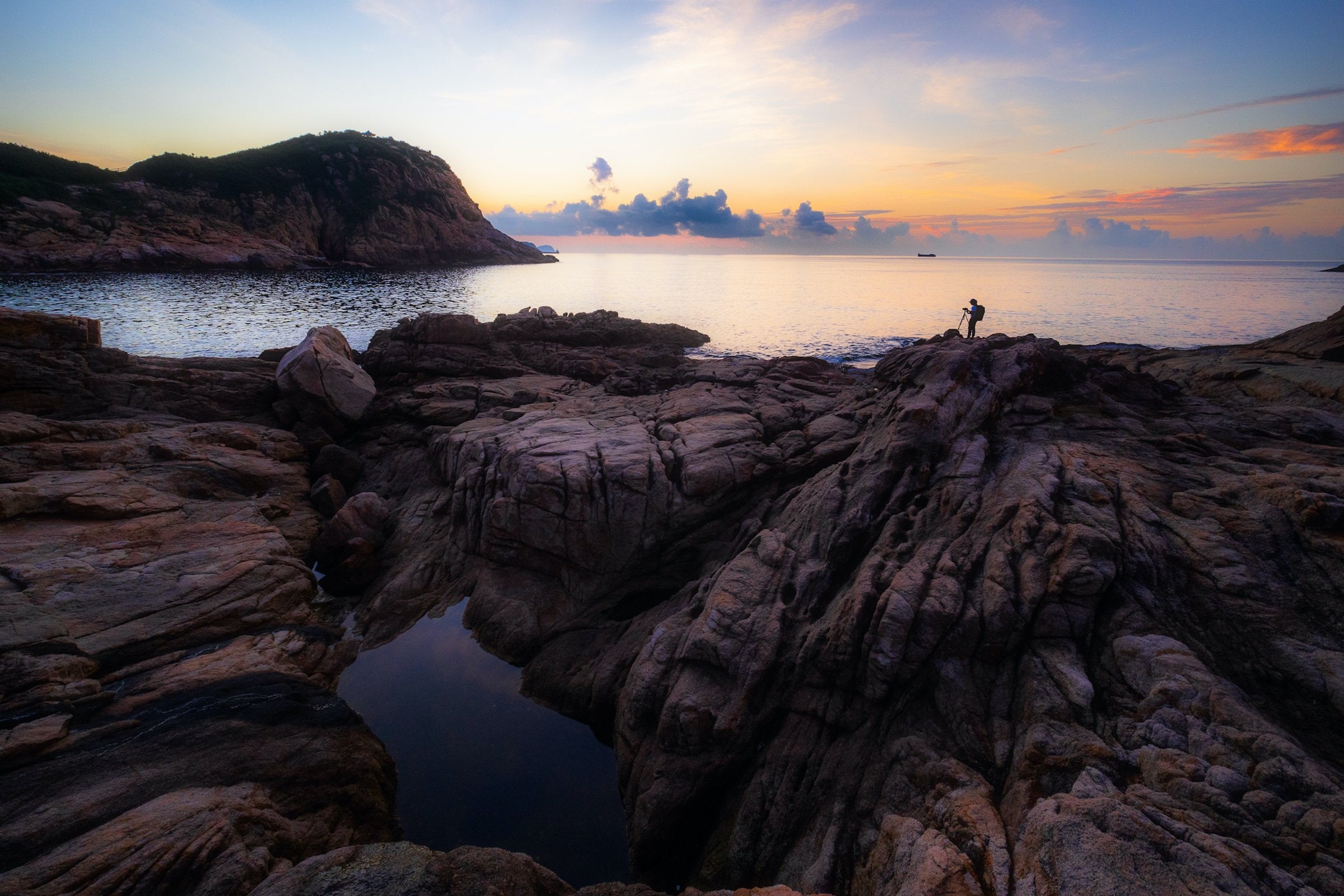 Beach scene shot with Laowa CF 10mm f/4 "cookie" lens