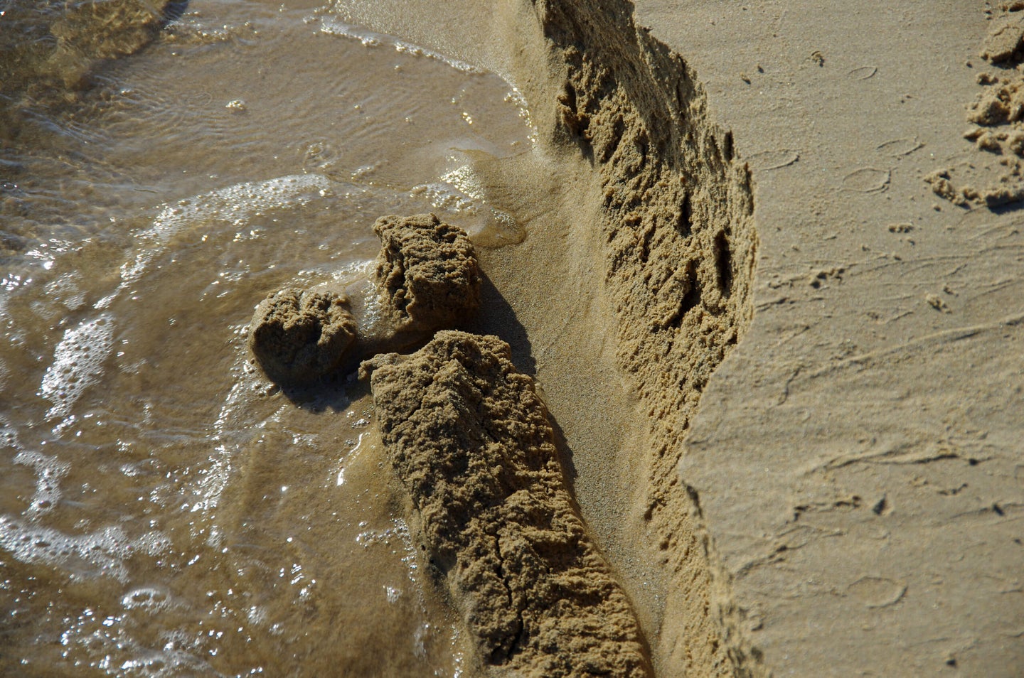 photographer dies in sand dune collapse