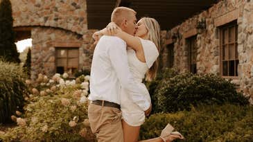 Tuscan dreams in Tennessee: These Olive Garden engagement pictures are going viral Tuscan dreams in Tennessee: These Olive Garden engagement pictures are going viral