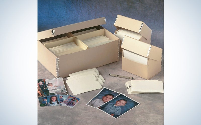 The right box for storing printed photos is designed for storing photos