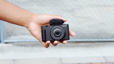 Sony introduces the ZV-1F: a compact camera for vloggers